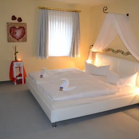 Schwarzes Ross Hotell 3*