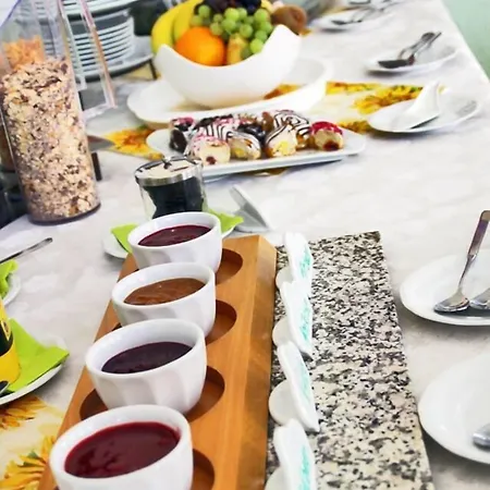 Schwarzes Ross Hotell 3*