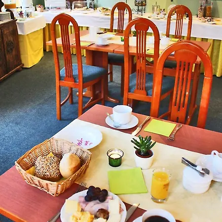 Hotell Schwarzes Ross 3*