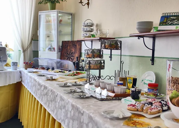 Schwarzes Ross فندق